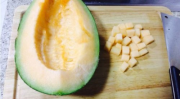 网红鹅喜欢吃哈密瓜,哈密瓜美食之旅